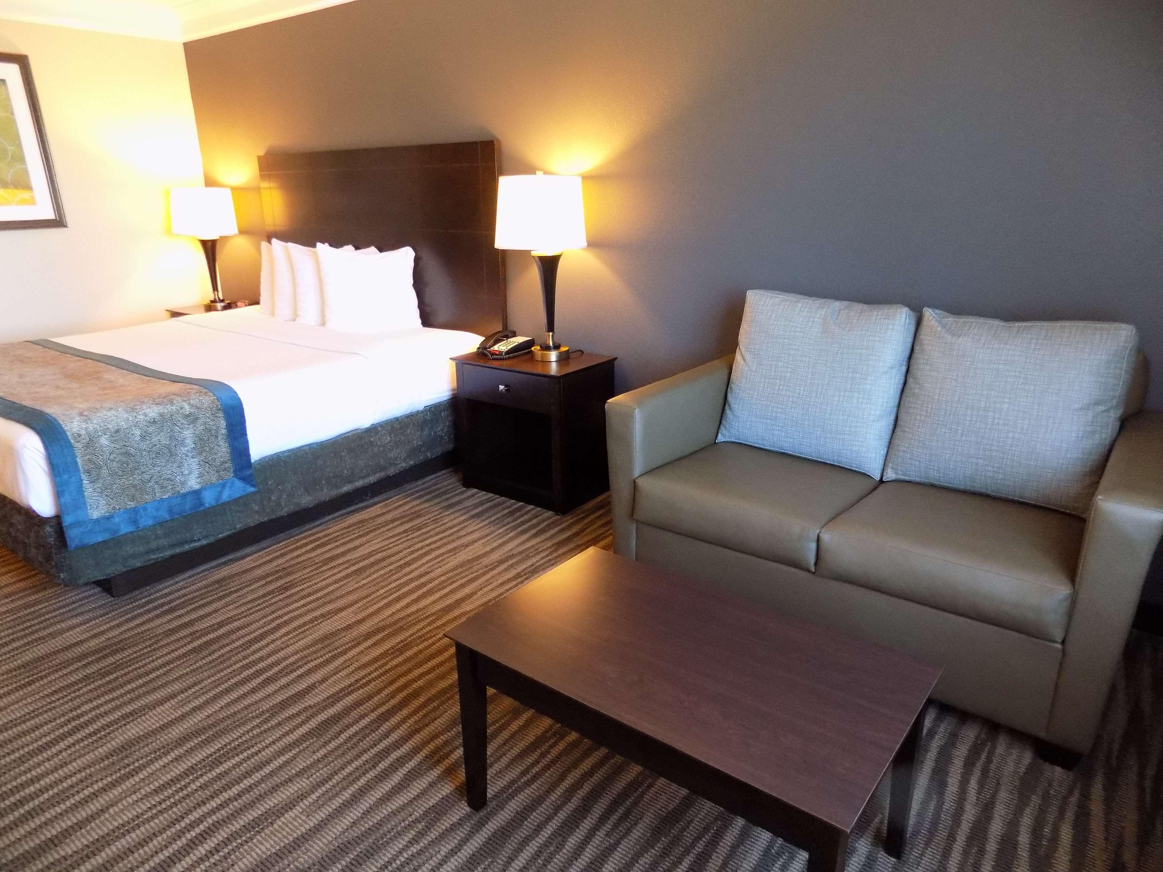 Best Western Augusta West Экстерьер фото