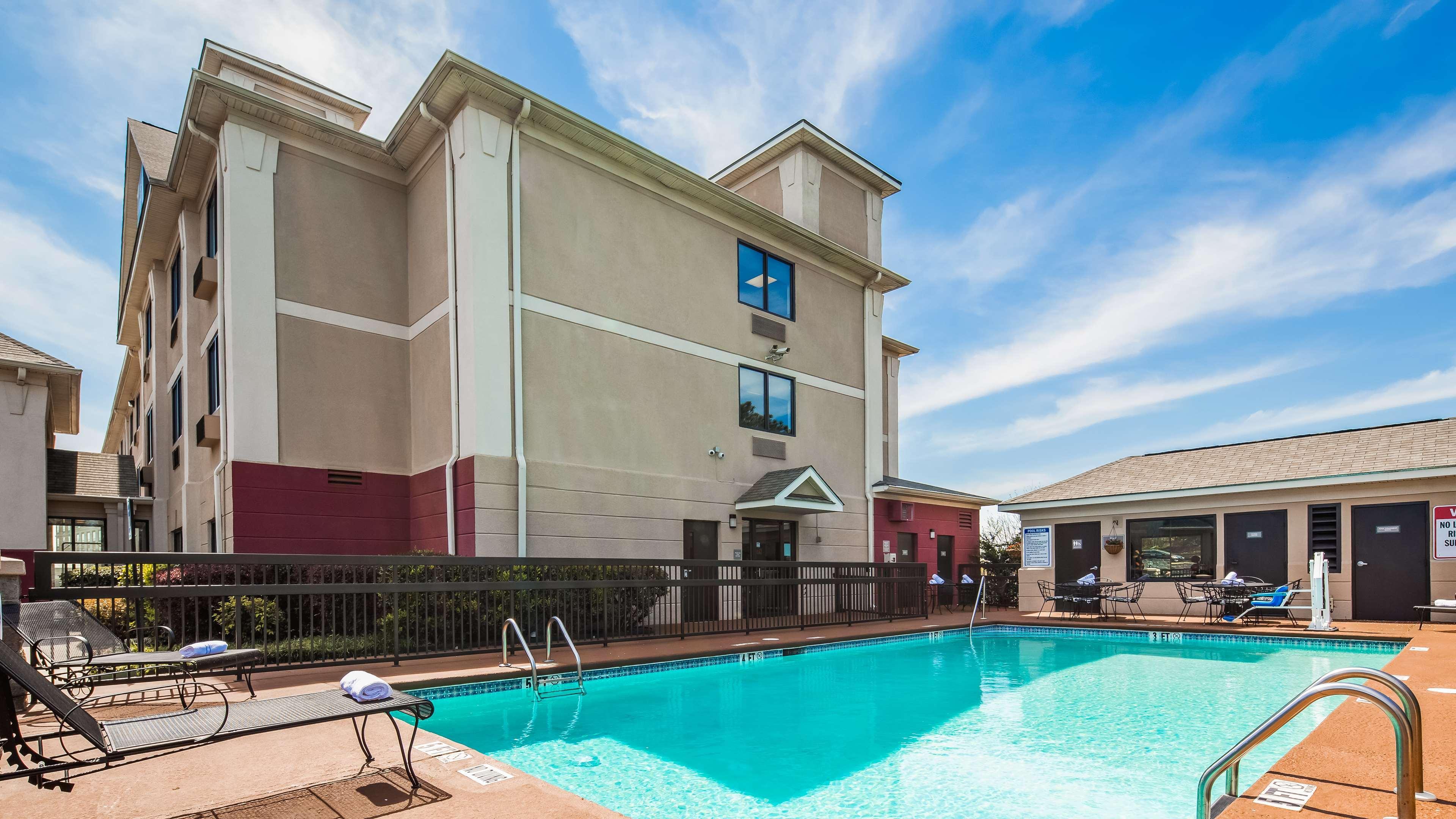 Best Western Augusta West Экстерьер фото