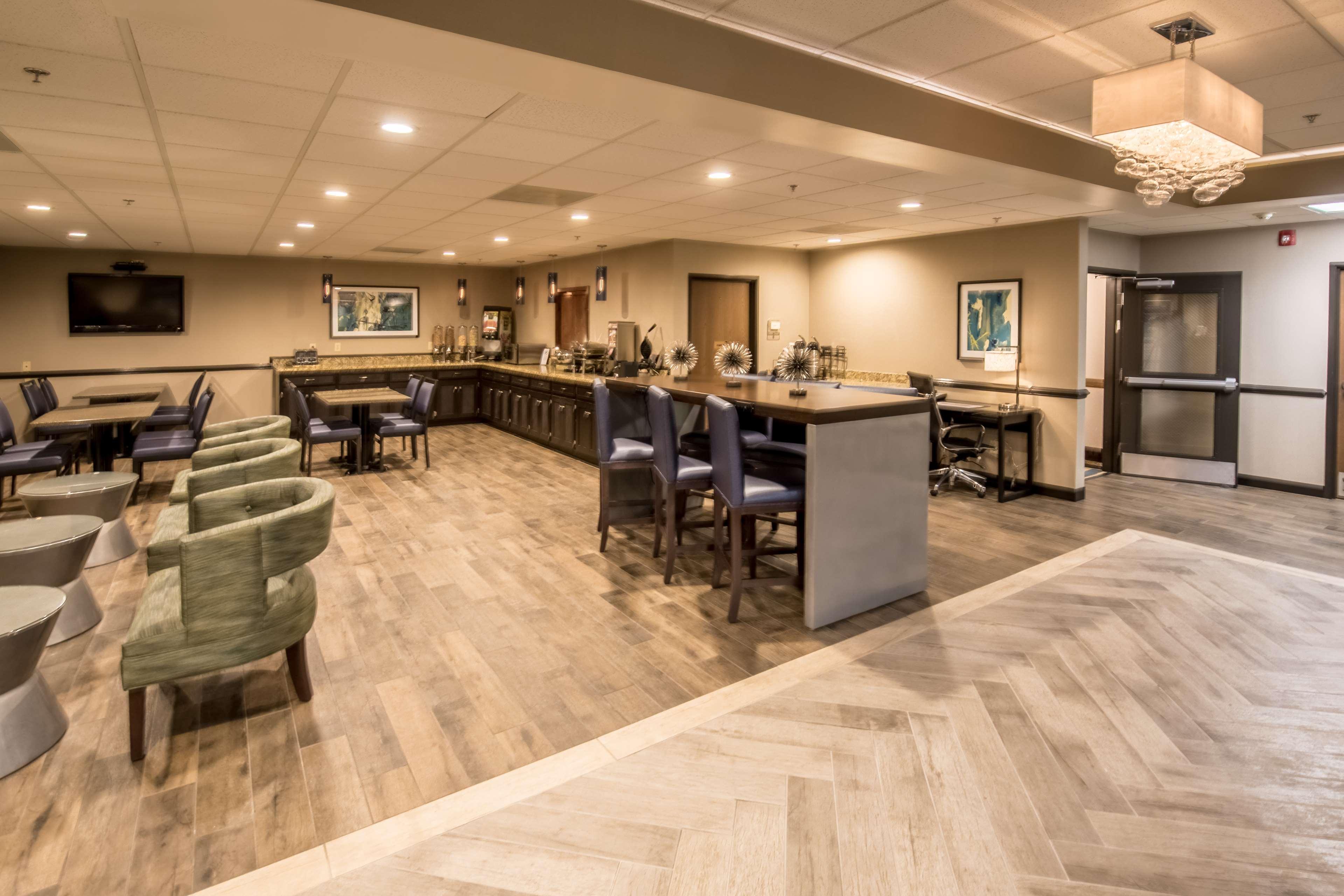 Best Western Augusta West Экстерьер фото