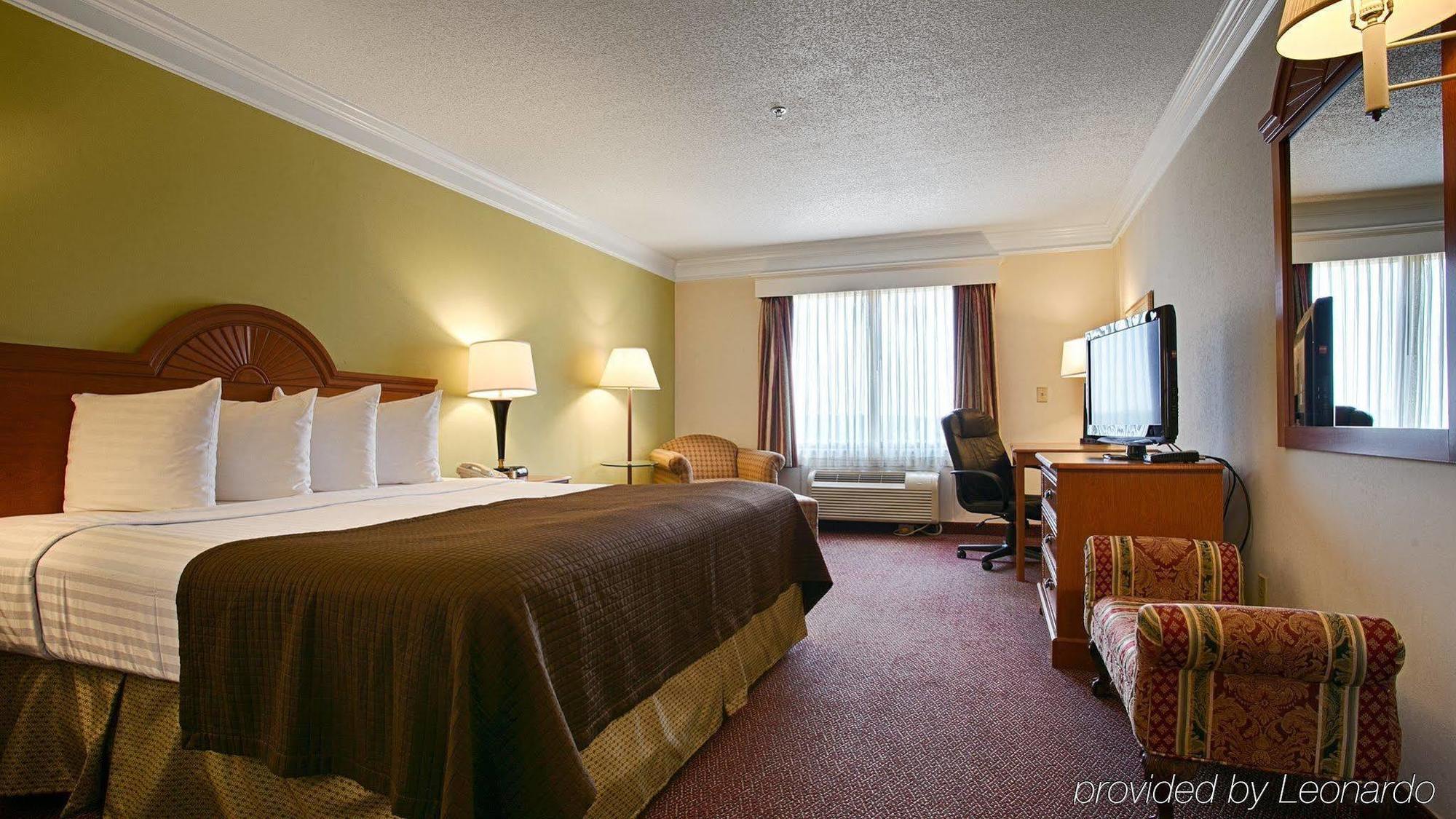 Best Western Augusta West Экстерьер фото