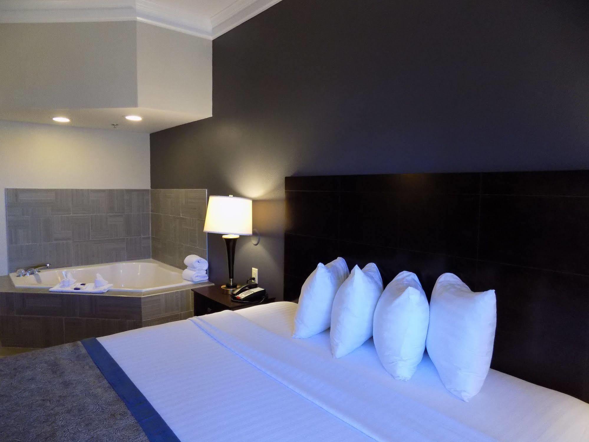 Best Western Augusta West Экстерьер фото